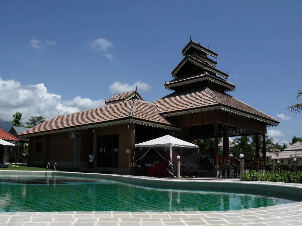 Hotel Paicome Hide Away Resort