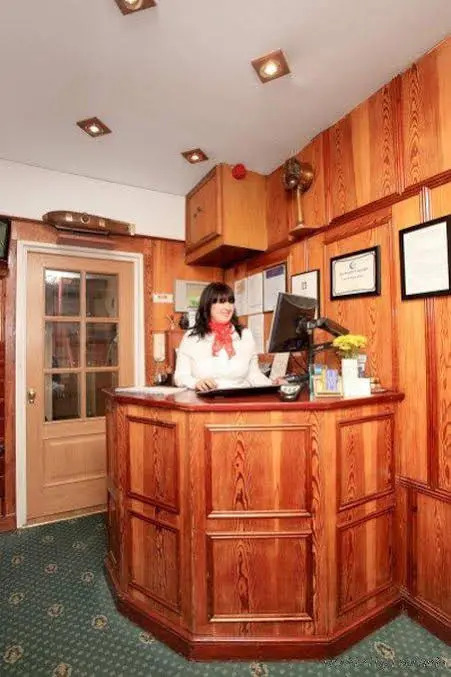 Lincoln House Hotel - Guest Accommodation