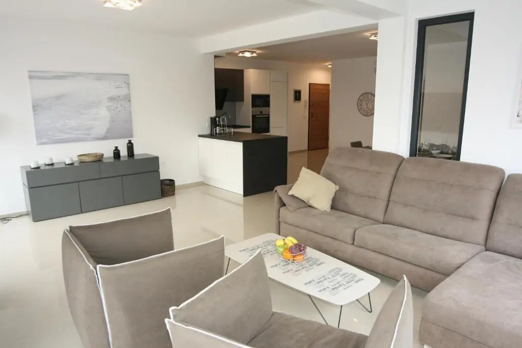 Penthouse No6