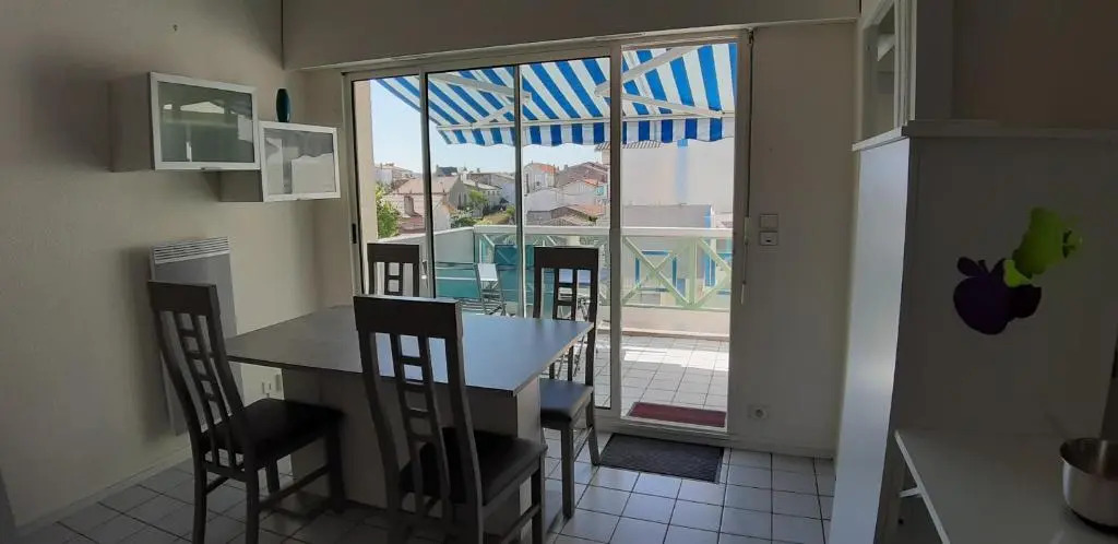 Appart 6 personnes, 3 min à pied de la plage et du centre ville