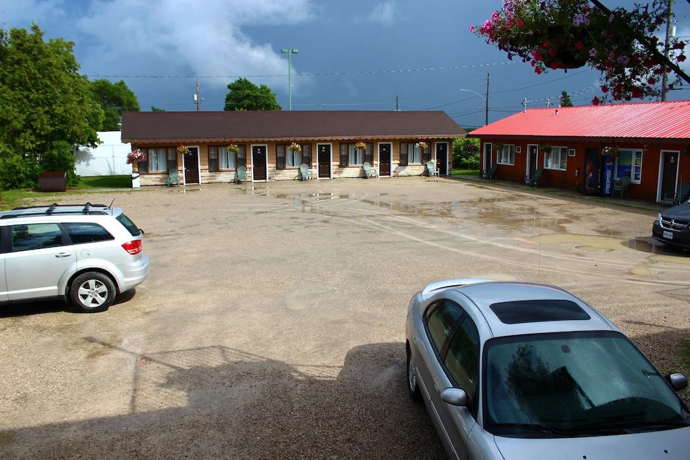 Hawberry Motel