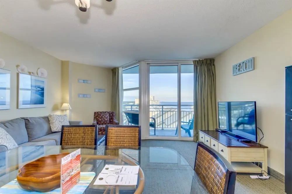 Seaside Resort 902