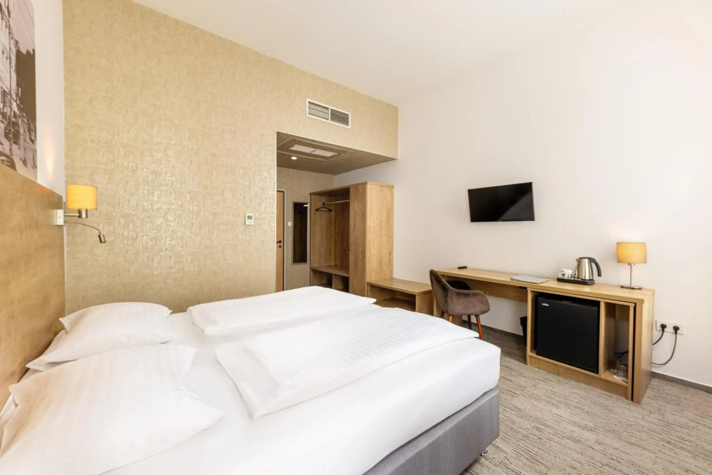 City Hotel Ring