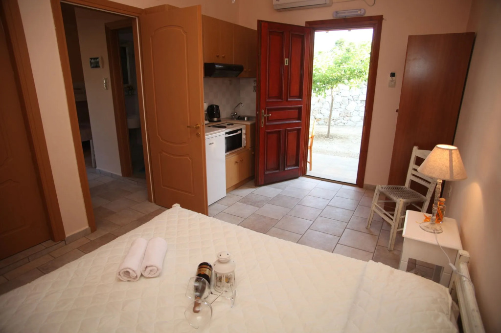 Ventoura Studios & Apartments
