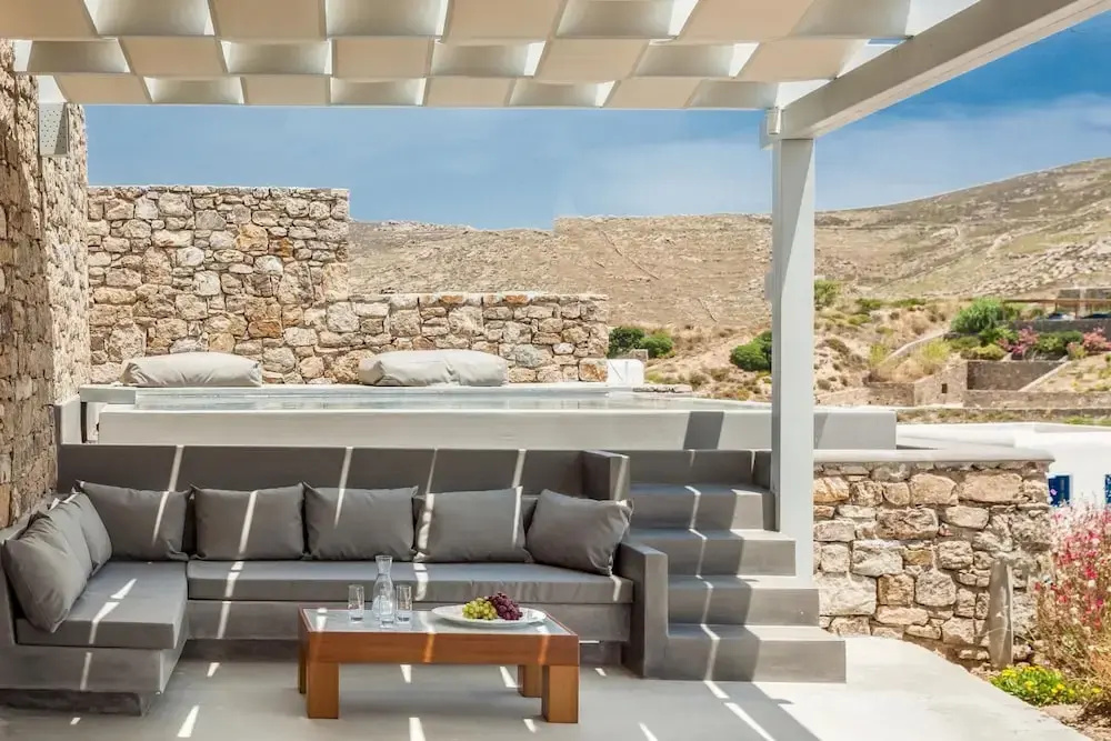 Epic Twin Luxurious 14 Bedrooms Villa for 28