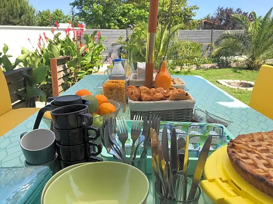 Alma Libre Yoga & Surf House