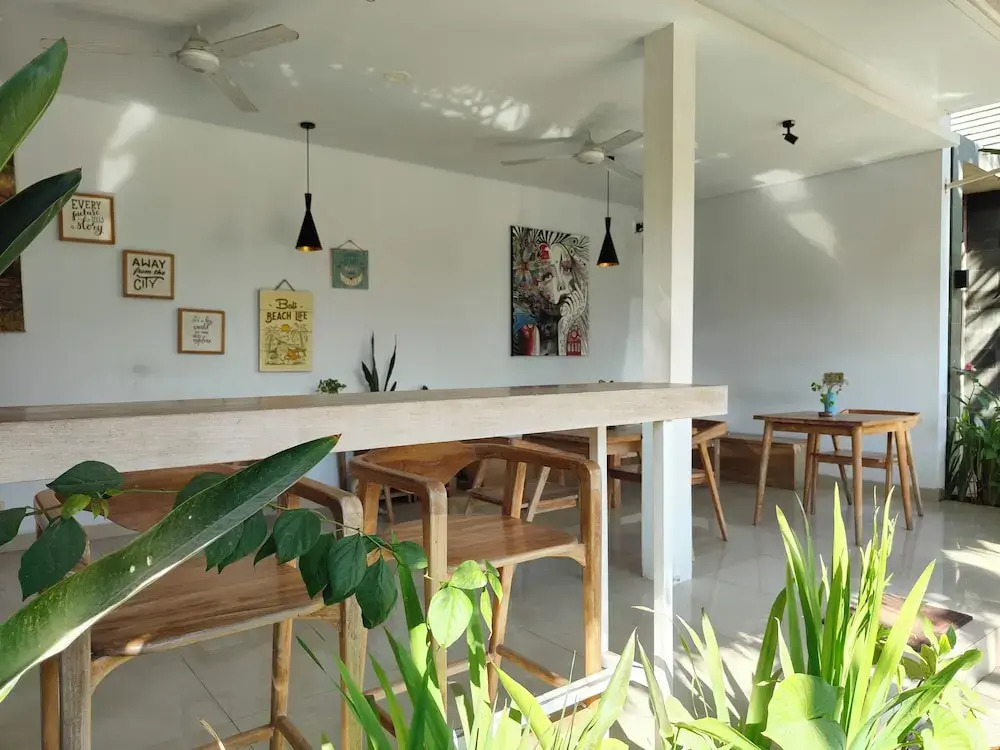 Manuver Surf and Stay Uluwatu Bali