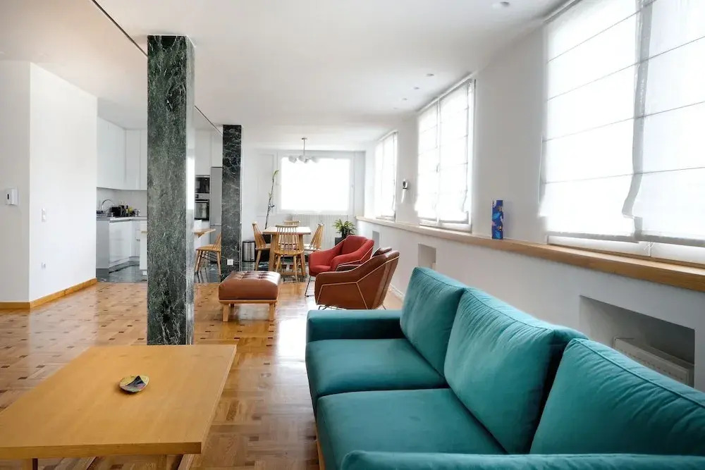 Jade's and Tala's Apartment - Acropolis View