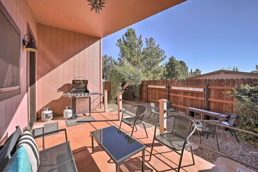Private Hot Tub Pet-Friendly Home in Sedona!
