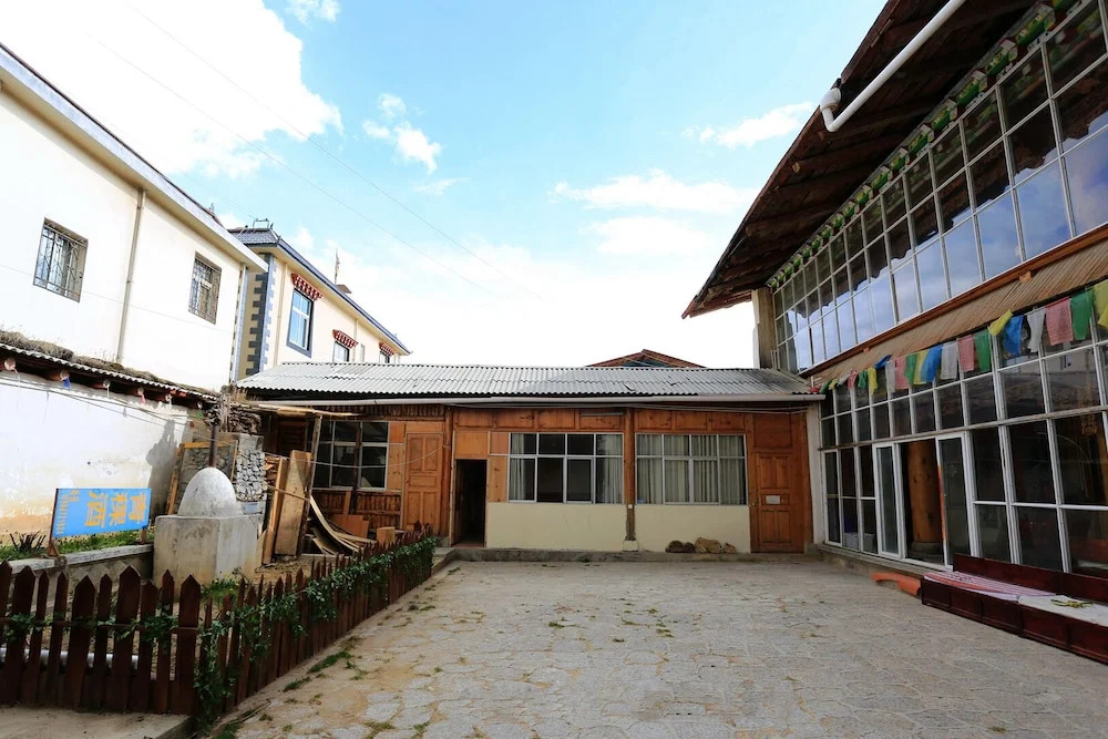 Blue Bird Boutique Hotel
