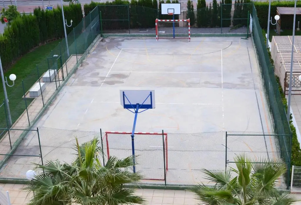 Apartamento Nuevo con Gran Terraza y Wifi en Canet