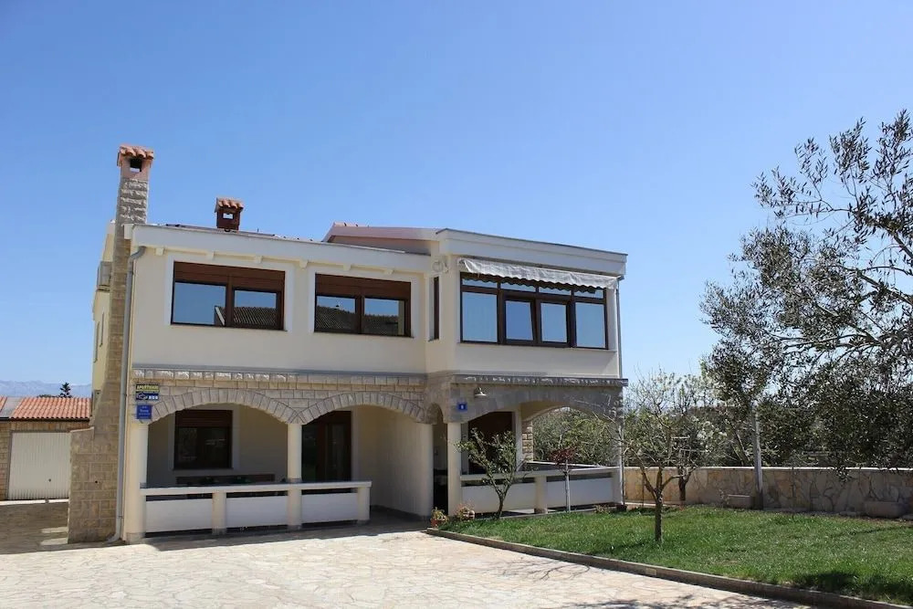 Apartment Rosulje