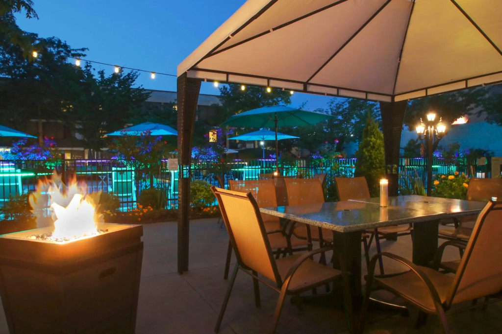 Holiday Inn Westbury-Long Island by IHG