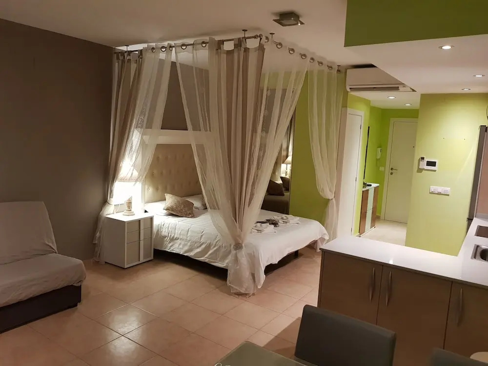 Lili Loft