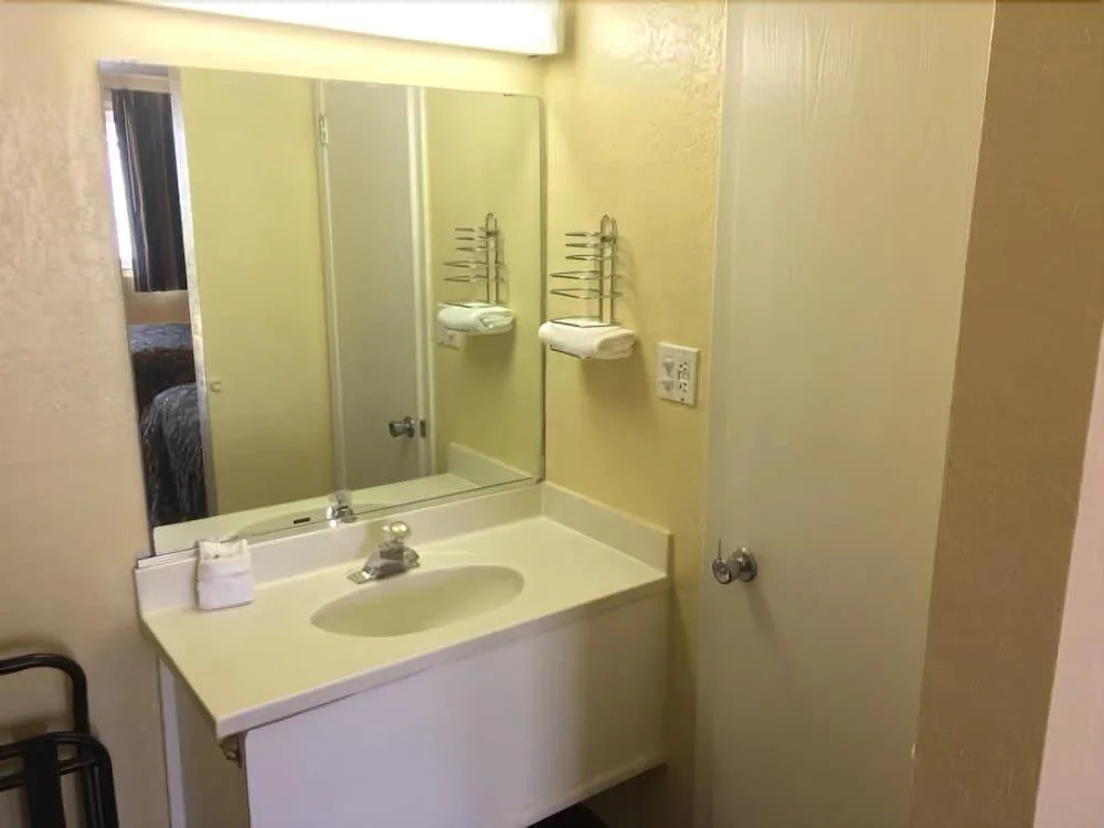 Express Inn & Suites Greensville TX
