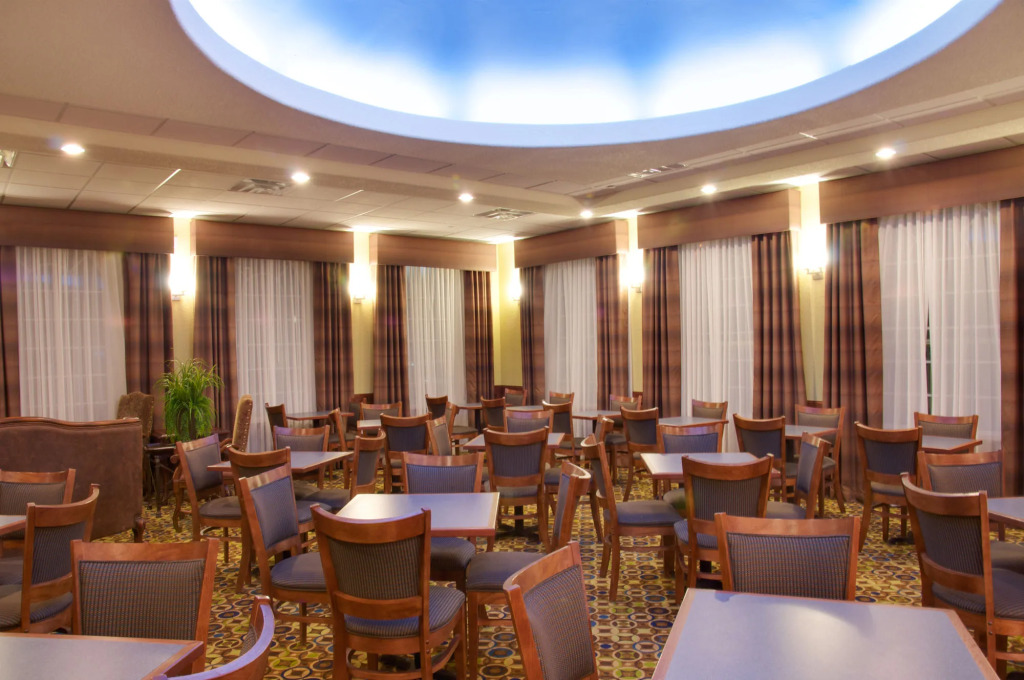 Holiday Inn Express & Suites Galveston West-Seawall by IHG