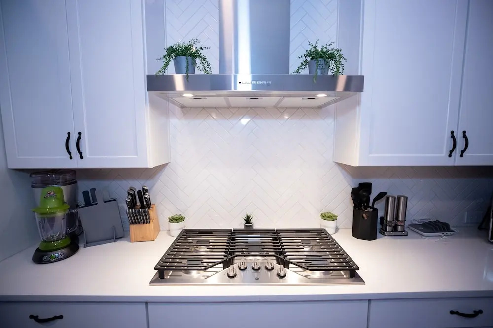 Newly Constructed Modern Pet Friendly Zen Home W/ Private Home Theater & Hot Tub! 1 Bedroom Home by RedAwning