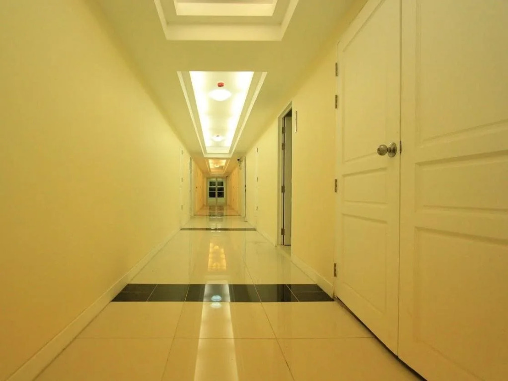 The Grow Hotel & Residence