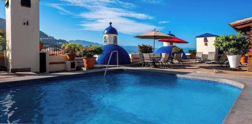 Ocean View 1Br Condo-balcony-beach-pool - 301