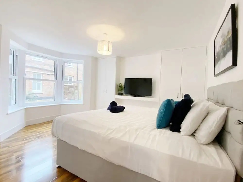 De Pary 2 Modern Bedford Apartment- Near Town Centre