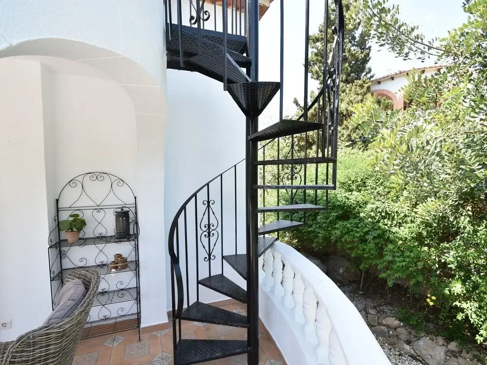 Fantastic Villa in Oliva, Great View of the Mountains & Private Swimming Pool