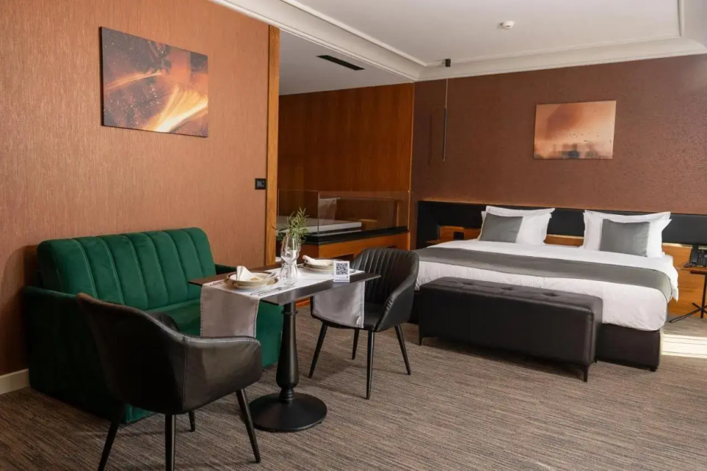 Select Hill Resort
