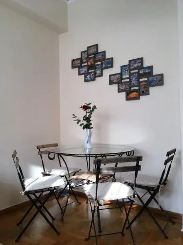 Oros Stylish Kolonaki Flats Next to Metro & Museums