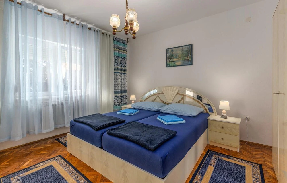 Amazing Apartment in Novi Vinodolski With 1 Bedrooms and Wifi