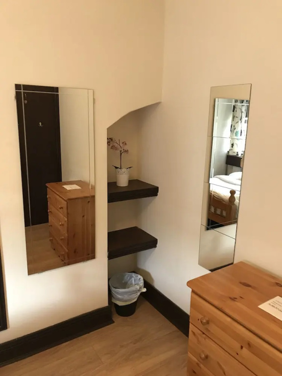 Rooms At103
