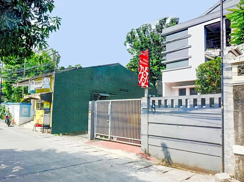 OYO 90438 Mampang 34 Residence