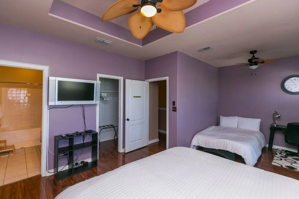 15102 Leeward Dr Townhouse Unit 502 - 3 Br townhouse by RedAwning
