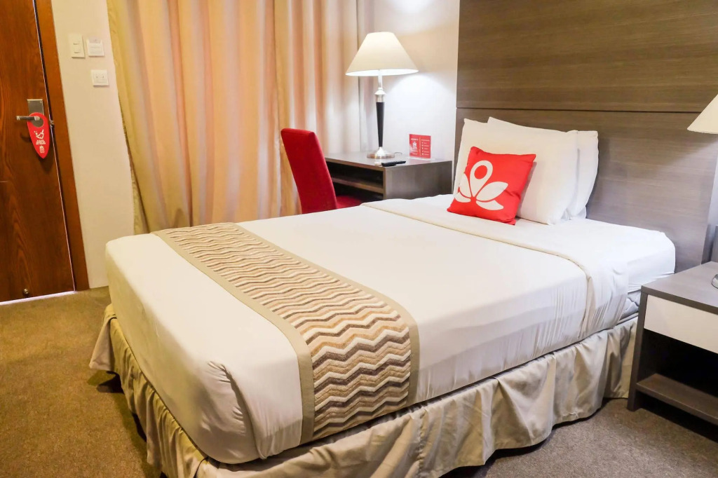 ZEN Rooms Zobel Roxas Street Makati