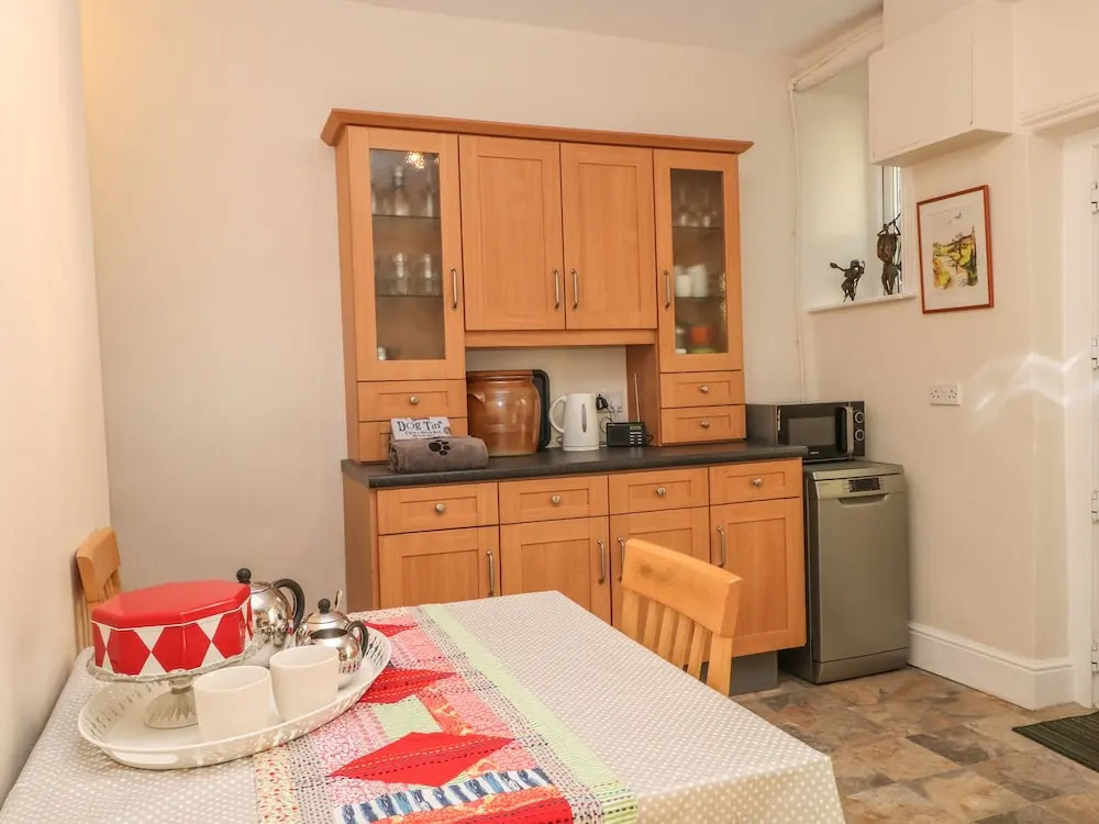 7 Bank Cottages, High Peak