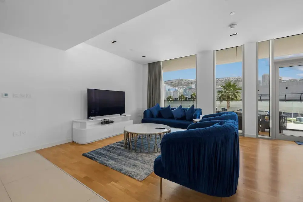 Bluewater's Residence Bay 2BR-Maid Room
