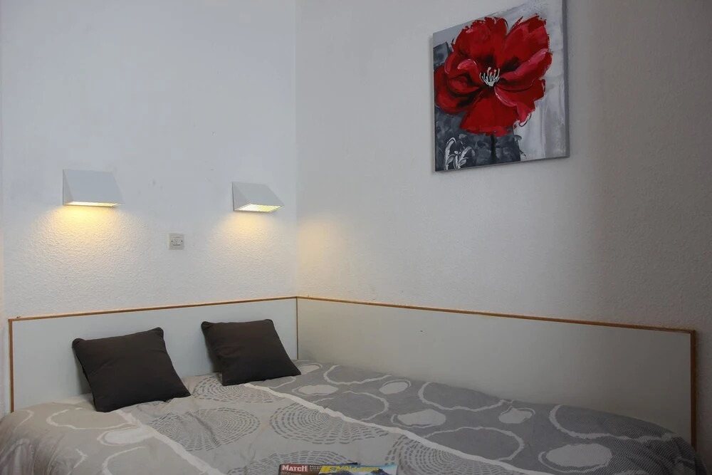 1 bedroom and 1 cabin apartment, ski in and ski out access Apartment 2