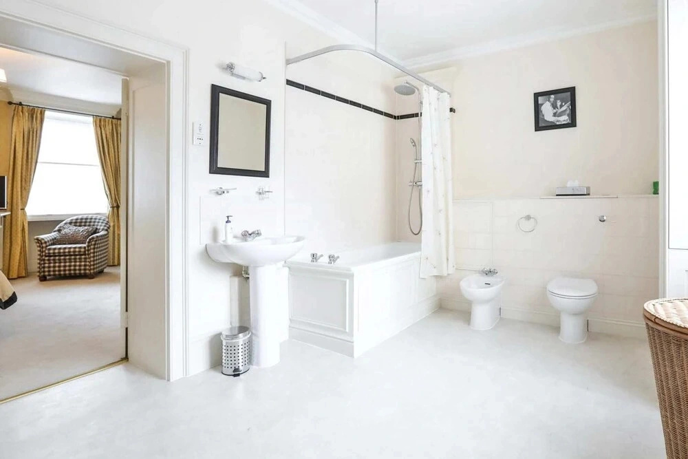 Spacious House in Marylebone [VR]