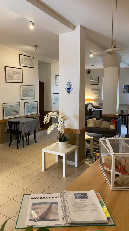 Hôtel La Porte Saint Pierre-Logis Hôtel Intra Muros RÉNOVÉ en 2026