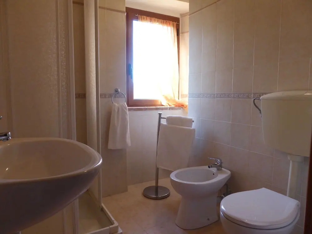 Holiday home in Canossa with Swimming Pool, Garden, Barbecue