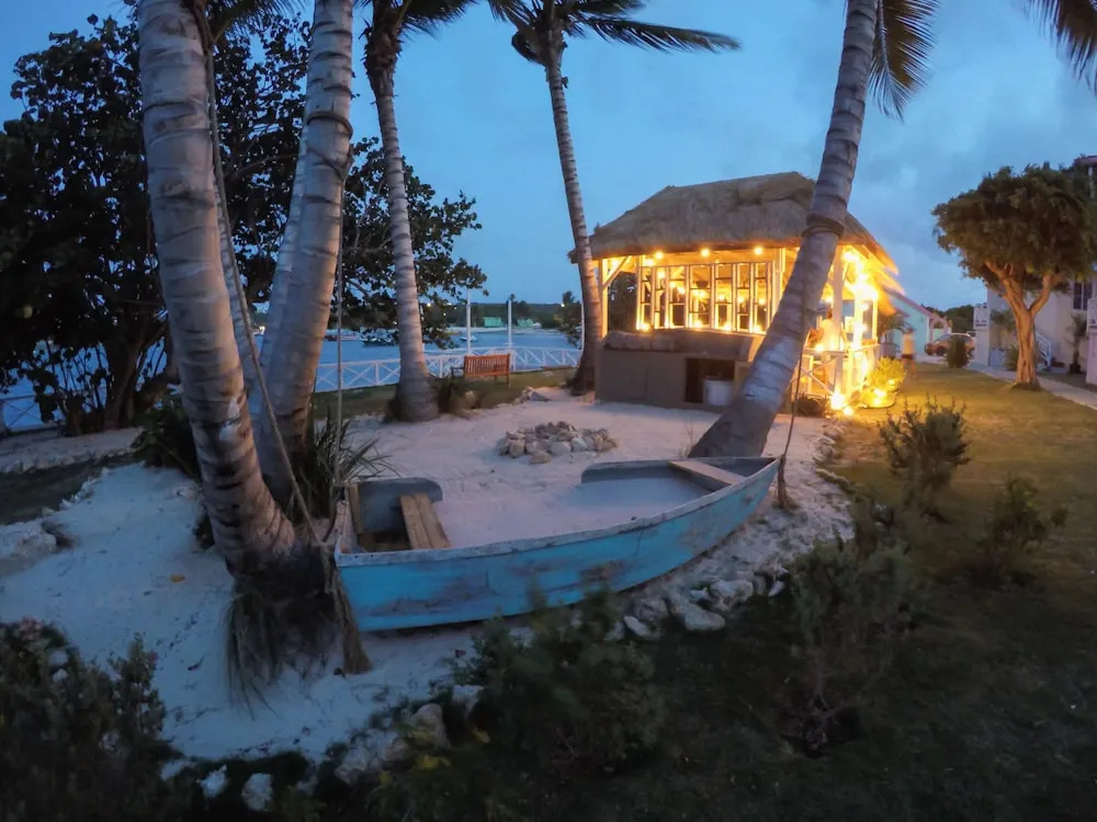 Arawak Beach Inn