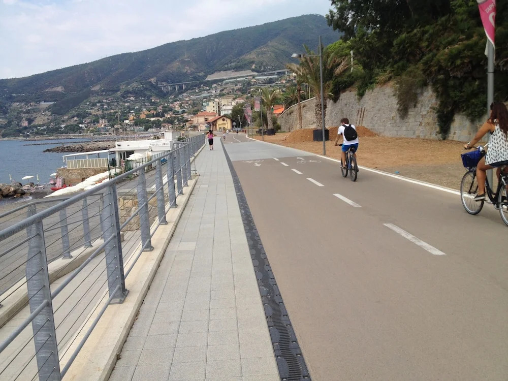 Apartments "solaria 1 & 2 Ospedaletti Ligure by Sanremo Italian Riviera