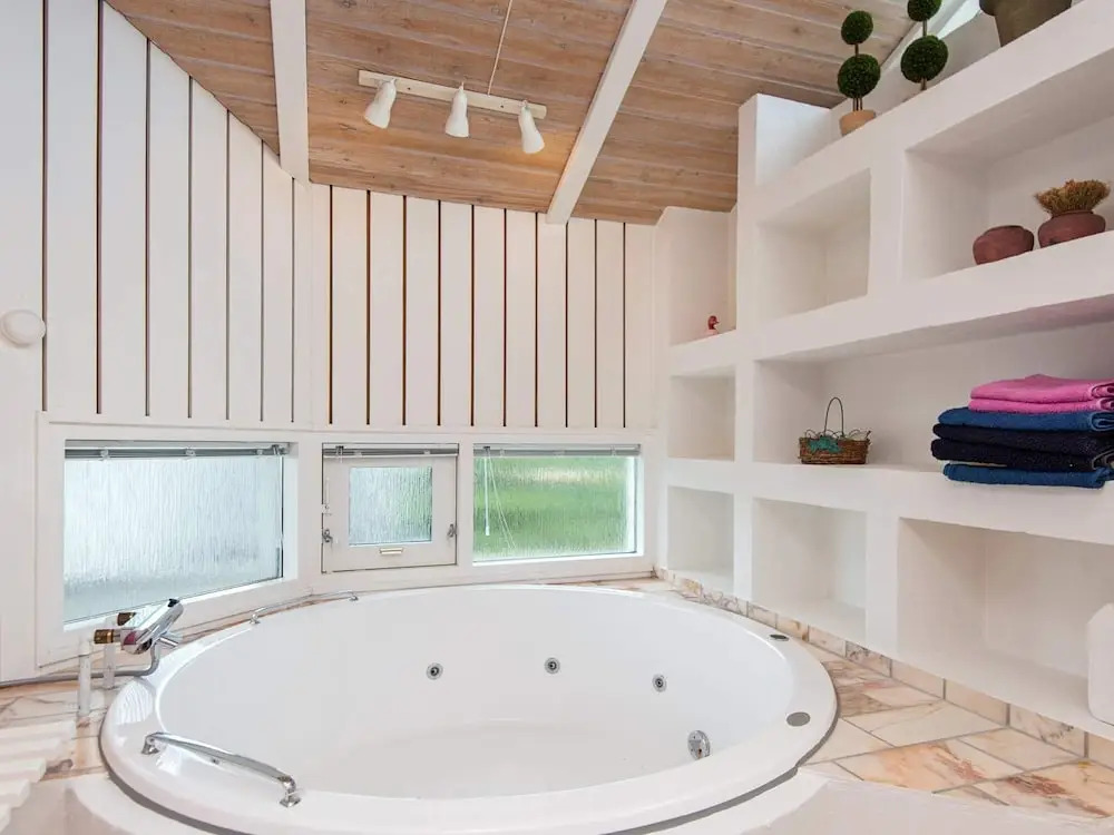 6 person holiday home in Ebeltoft