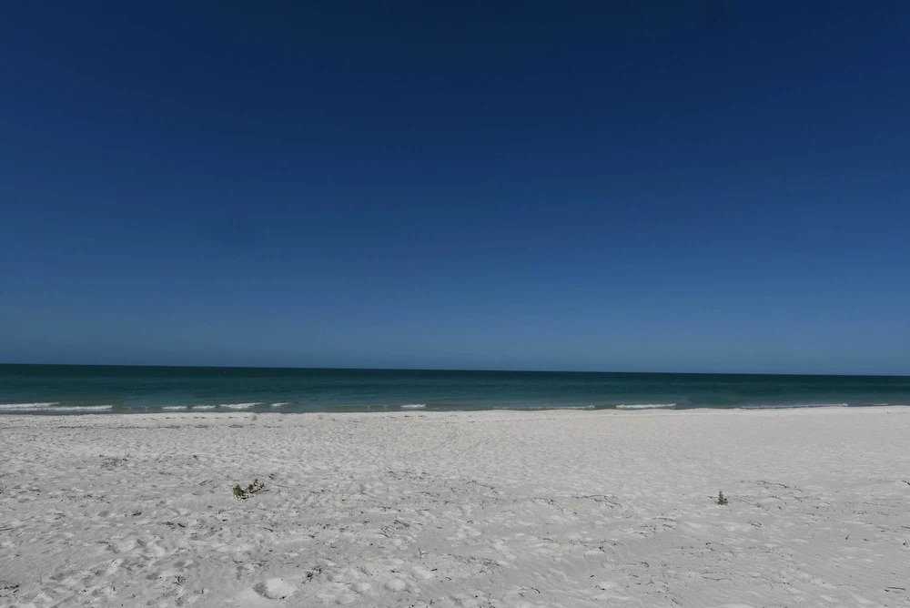 Anna Maria Grand Beach House Apartment 9