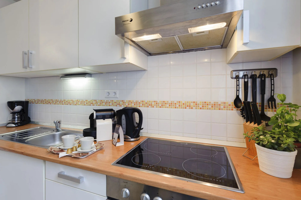 Central Passage Apartments by Vagabond Downtown