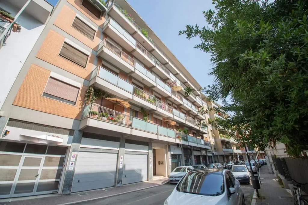Pieno centro, due passi dal mare e 180mq terrazza