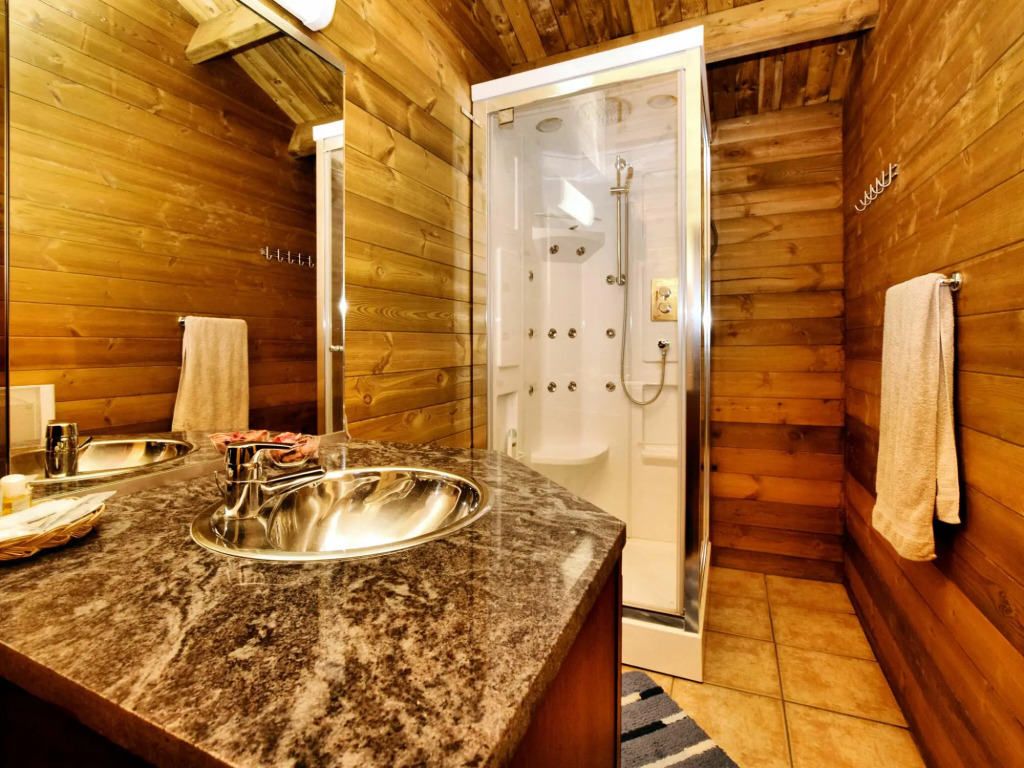 Cosy chalet in Barvaux with fenced garden