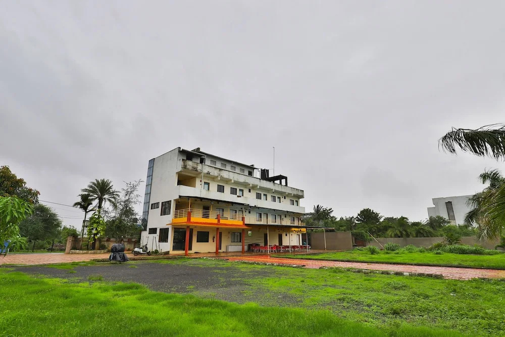 OYO 15918 Hotel Silent