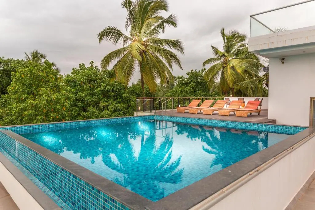 Ashore by Vista, Beachfrom 6BHK, ultra luxurious with Infinity pool, SPA at Morjim