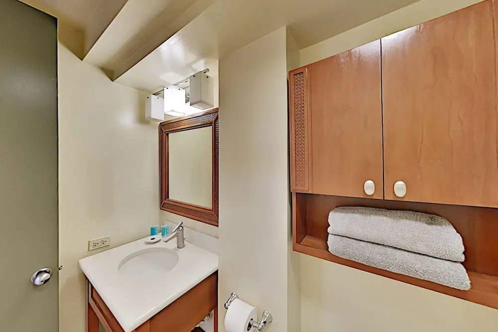 Pacific Monarch 901 Condo By Redawning