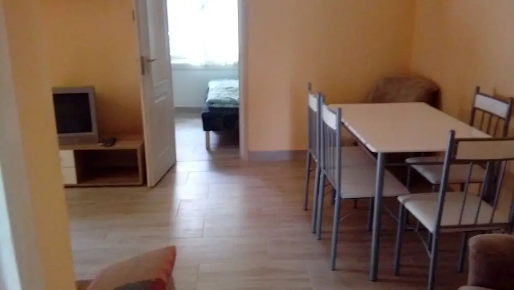 Beautiful Apartment for 8 Persons