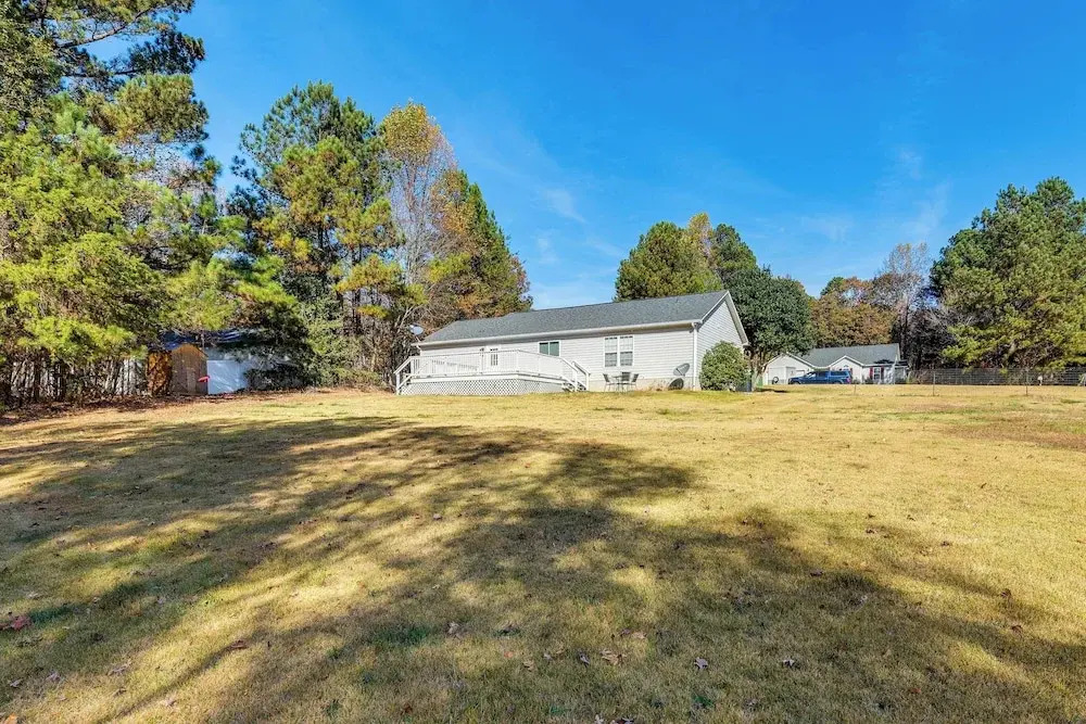 Peaceful Troutman Home: 5 Mi to Lake Norman!